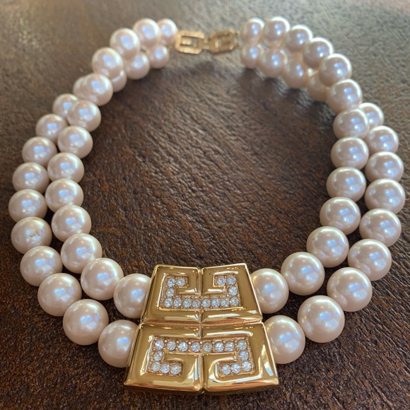 Givenchy Jewelry - GIVENCHY Runway Logo Faux Pearl & Crystal Necklace